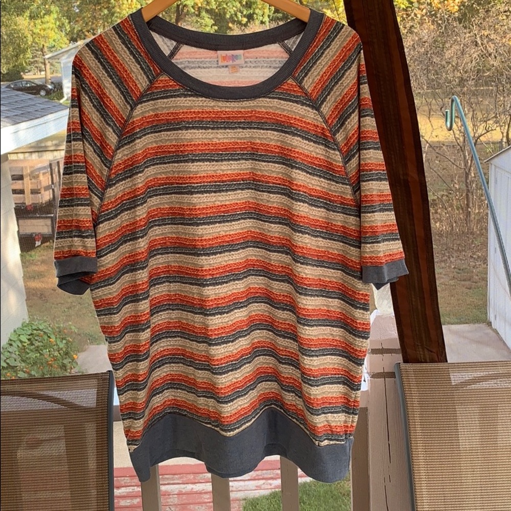 Lula Roe short sleeve womens top
